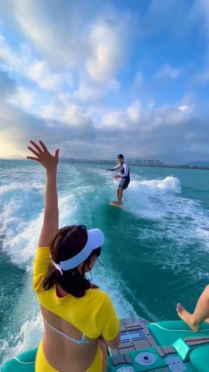 敏捷的白球